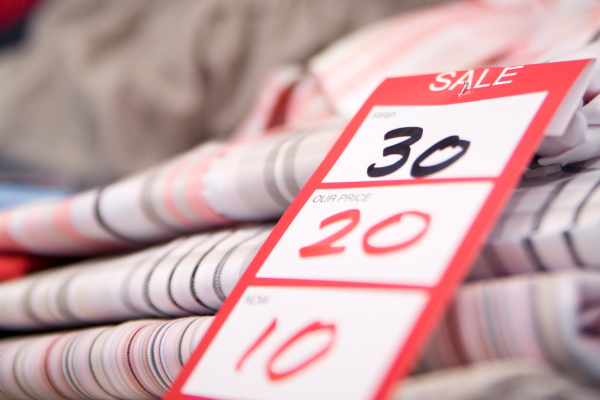 ban-hang-khuyem-mai-co-can-xuat-hoa-don-dien-tu-khong (3).png