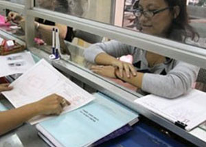 Công chứng hợp đồng chuyển nhượng, tặng cho, chuyển đổi, cho thuê, góp vốn bằng quyền sử dụng đất có hoặc không có tài sản gắn liền với đất